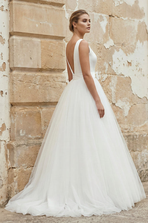 Ball - Gown Tulle Sleeveless Wedding Dress With Bow in White - SHE IS ME Wedding Dresses